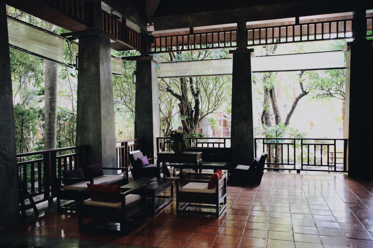Hotel De L'Amour Sha Plus Prakhon Chai Bagian luar foto
