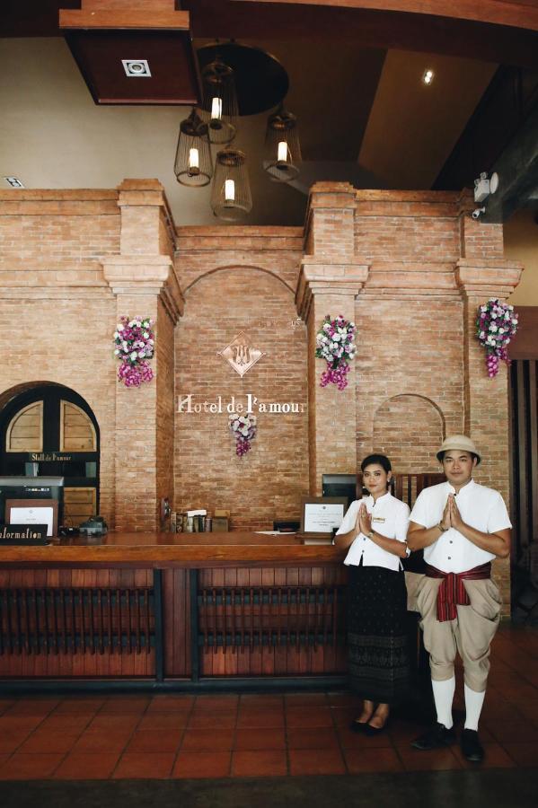 Hotel De L'Amour Sha Plus Prakhon Chai Bagian luar foto