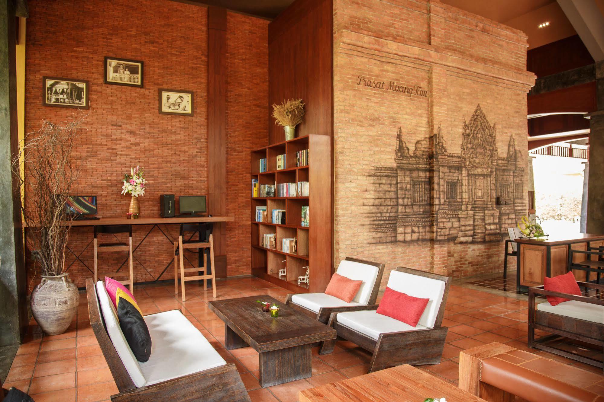 Hotel De L'Amour Sha Plus Prakhon Chai Bagian luar foto